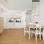 Large With Sea View, Indoor Pool Apartment Pobierowo