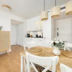 Large With Sea View, Indoor Pool Apartment Pobierowo