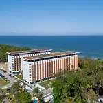 Large With Sea View, Indoor Pool Apartment *