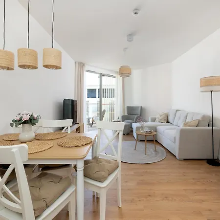 Apartment Large With Sea View, Indoor Pool Pobierowo