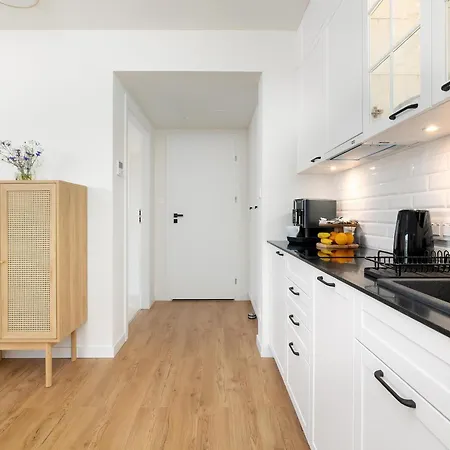 Apartment Large With Sea View, Indoor Pool Pobierowo