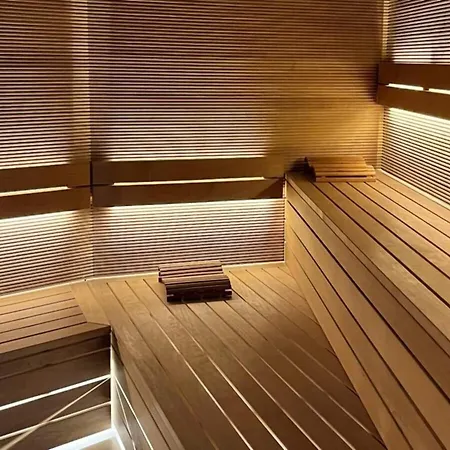 Large With Sea View, Indoor Pool Apartment
